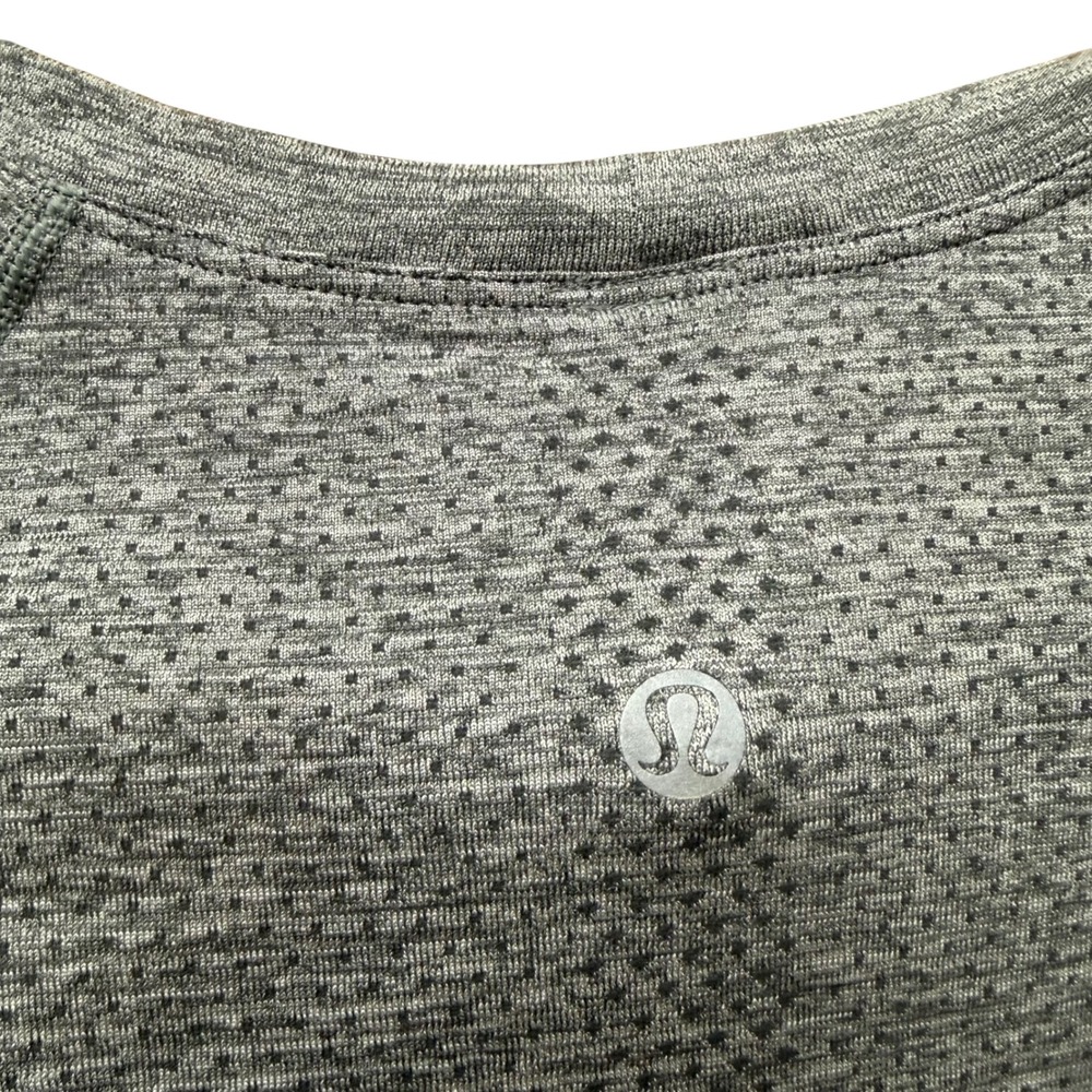 Lululemon Swiftly Tech Short Sleeve Crew Heathered Grey Athletic Shirt Size 8 - Picture 4 of 5